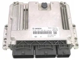 Блок управління ECU 237104777R ecu renault 1.5 dci 0281031485