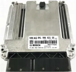 Блок управления ECU 04L906021DS ecu vw golf 2.0 0281018498