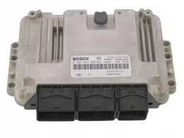 Блок управления ECU 8200705748 ecu megane 1.9 dci 8200705747 0281013907