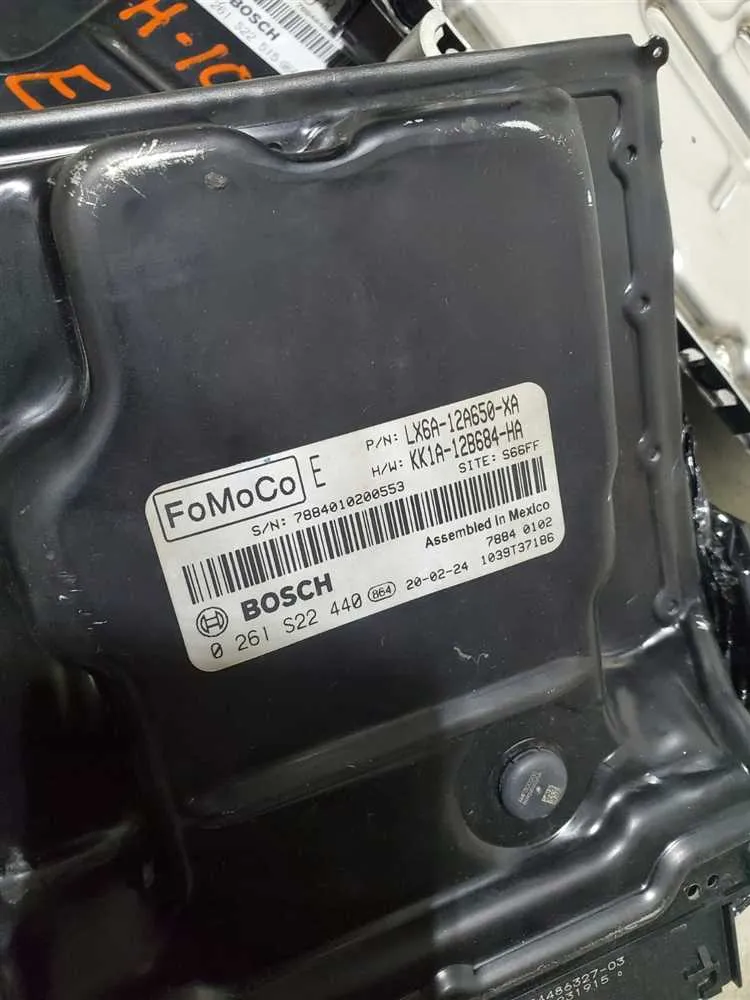 Блок управления двигателем Ford Escape 3 поколение [рестайлинг] (2016-2024) в Грузии