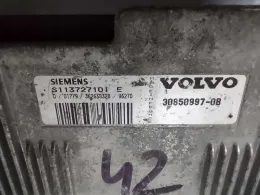 Блок управления двигателем S113727101E volvo s40 v40 30850997-0b