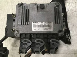 0281011644 блок управления ECU Nissan Primera 2004