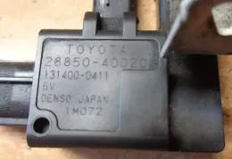 2885040020 предохранитель Toyota Yaris 2012