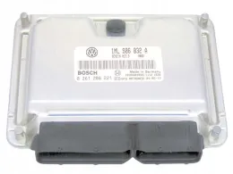 Блок управления ECU 0261208221 ecu seat leon 1.8 t 1ml906032a