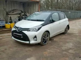 Блок управління двигуном 89661-0DV20 Toyota Yaris III 1,5