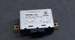 8D0951173 предохранитель Audi A6 S6 C5 4B 2003