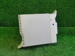 8273028140 Toyota Estima fuse control box