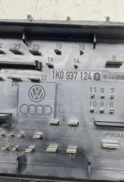 1K0937124Q блок предохранителей Volkswagen PASSAT B6 2007