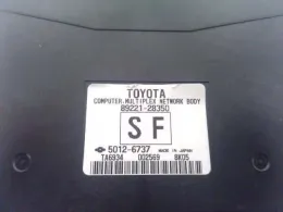 8922028160 блок предохранителей Toyota Voxy