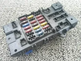 2431030P00 блок предохранителей Nissan Fairlady, z