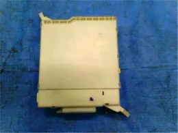 8273028371 Toyota Estima fuse control box