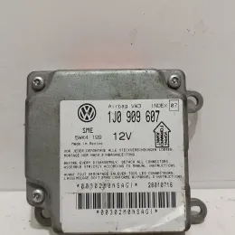 28010716 блок управления AirBag (SRS) Volkswagen PASSAT B5 2000