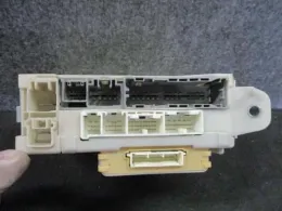 8273030B92 Toyota Gs fuse control box