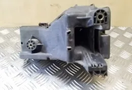 8267242100 кришка блоку запобіжників Toyota RAV 4 (XA20) 2003