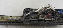 7456736101 блок предохранителей Toyota Avensis T220 2000