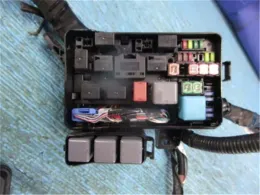 8274228010 блок запобіжників до Toyota Vellfire
