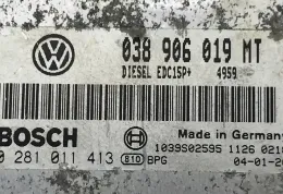 1039S02595 блок управления ECU Volkswagen New Beetle 2004