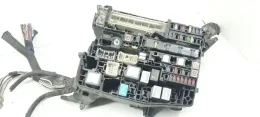 5884R0A2 блок запобіжників Toyota Avensis T270 2011