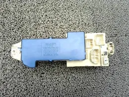 8267130090 блок предохранителей Toyota Crown