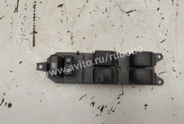 Блок склопідйомників 8404002080 Toyota Auris E15