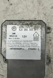 47020601F блок управління AirBag (SRS) Volkswagen PASSAT B5.5 2004