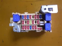 243113AV0B блок предохранителей Nissan Note