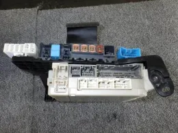 8273028770 Toyota Estima fuse control box