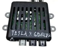 A17E0016933 блок управління USB Tesla Model X 2017