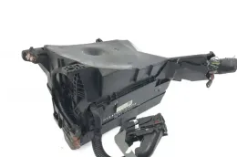 8274102050 блок предохранителей Toyota Avensis T270 2013