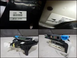 8273058222 блок запобіжників до Toyota Vellfire