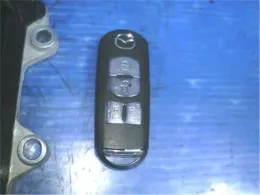 PE2618881K блок керування двигуном до Mazda Biante
