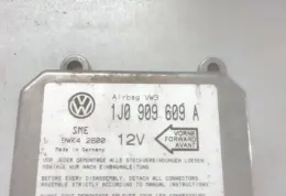 39970101 блок управления AirBag (SRS) Volkswagen Golf IV 2000
