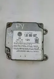 30970211 блок управления AirBag (SRS) Volkswagen PASSAT B5 1999