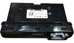 2114CP0000477 блок управления парктрониками Tesla Model S 2014