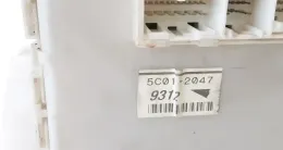 5C012047 блок запобіжників Toyota Prius (XW20) 2005