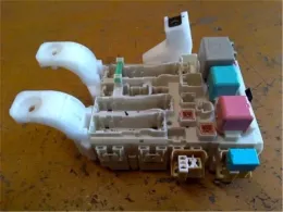 8273047310 Toyota Prius fuse control box