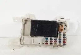 8273012160 Fuse box control unit Toyota Corolla E120 E130 2002