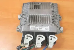 8M5112A650CB блок управления ECU Ford Focus 2004