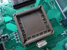 2371017U03 блок керування двигуном до Nissan