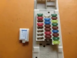 8273028160 Toyota fuse control box
