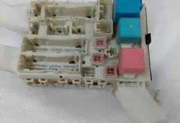 8273002D10 Fuse box control unit Toyota Auris 150