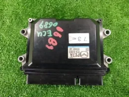 PE7A18881D блок управления двигателем Mazda