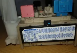 8273005720 Fuse box control unit Toyota Avensis T270 2013