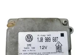 12990304 блок управления AirBag (SRS) Volkswagen PASSAT B5 1999