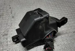 2061814676 блок предохранителей Volkswagen PASSAT B6 2008