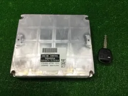 896613T800 блок управления двигателем Toyota Camry