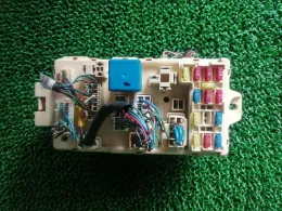 MR538260 блок запобіжників до Mitsubishi