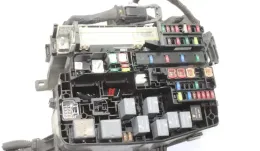 8211505A30 Fuse box control unit Toyota Avensis T270 2015