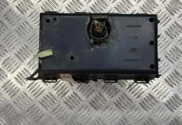98AG14A076AE кришка блоку запобіжників Ford Focus