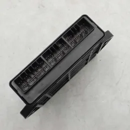 1860D327 блок управления двигателем Nissan